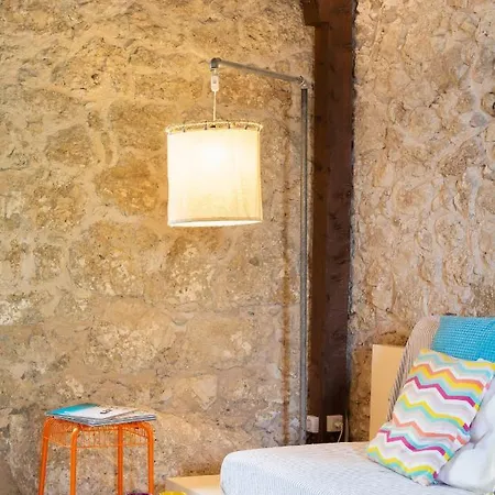 Rocca Case de vacanță Nikiana